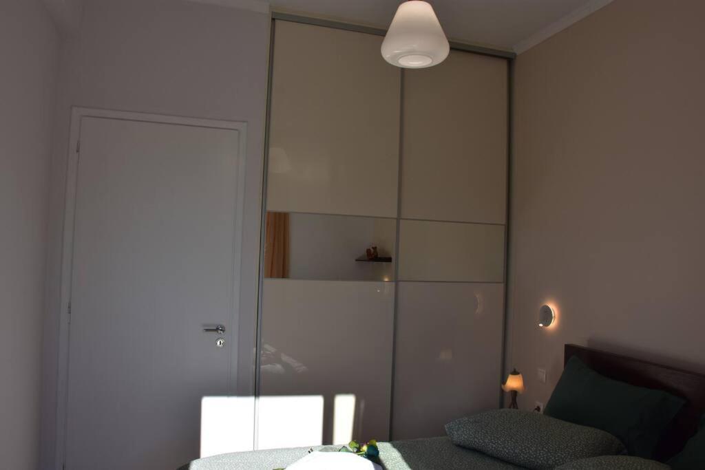 Seashell Apartment -Near The Beach Artemida  Bagian luar foto