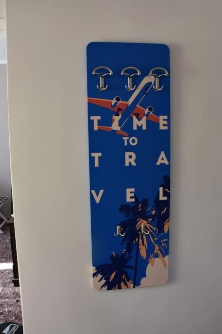 Seashell Apartment -Near The Beach Artemida  Bagian luar foto